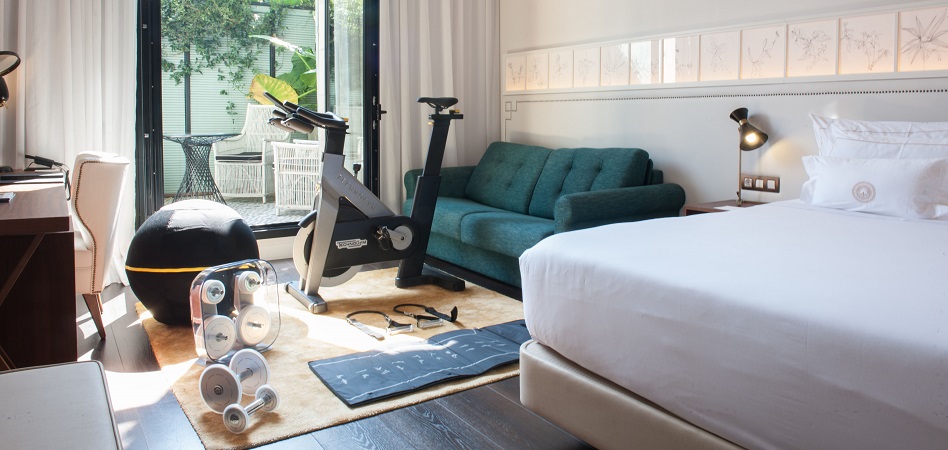 Algunos hoteles que no cuentan con gimnasio, ofrecen servicio de fitness en las habitaciones 